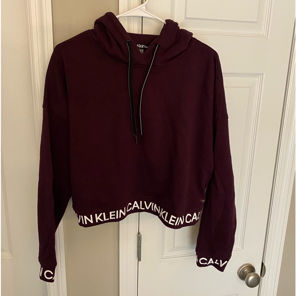 Women’s cropped hoodie